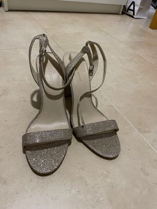 Sandalias Pelle Moda Doradas Brillantes Tacon