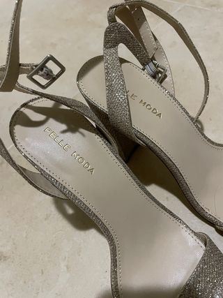 Sandalias Pelle Moda Doradas Brillantes Tacon