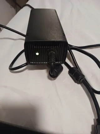 Xbox 360 Slim Negra + Kinect + Juegos