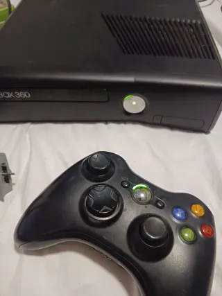 Xbox 360 Slim Negra + Kinect + Juegos
