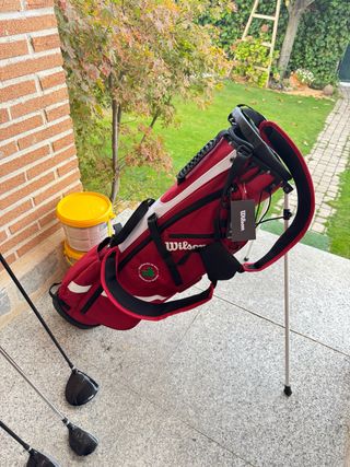 Bolsa de Golf Wilson Roja para hombros.