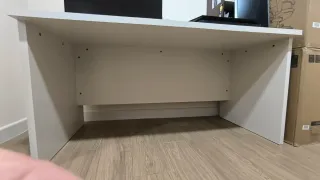 Mesa escritorio en perfecto estado