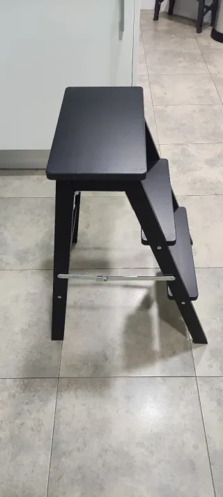 Taburete Escalera Madera , con soporte para colgar