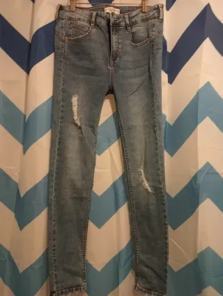 Pantalón vaquero Pull&Bear mujer desgastado