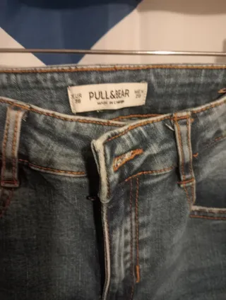 Pantalón vaquero Pull&Bear mujer desgastado
