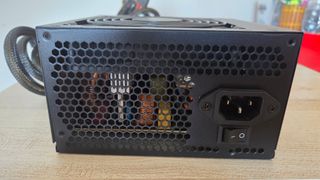 Fonte Gigabyte P650B 650W 80 Plus Bronze