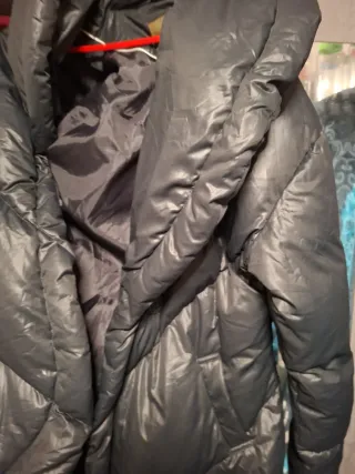 Chaqueta anorak impermeable negra