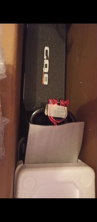 Patinete eléctrico 32 km/h con cargador LCD 54.6