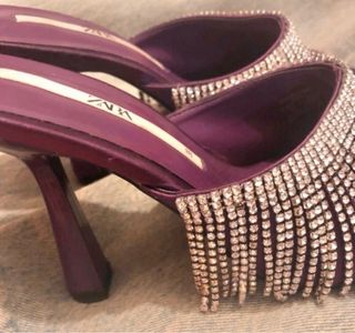 Sandalias Zara Moradas con Pedrería Talla 39