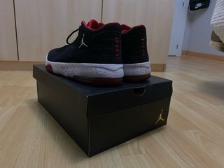 Jordan Max Aura 2 Negro/Rojo