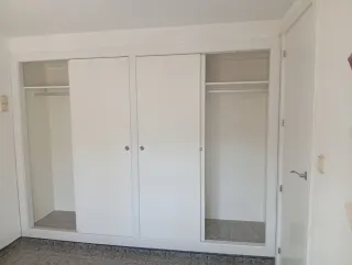 Carpintería a medida: madera maciza y melamina