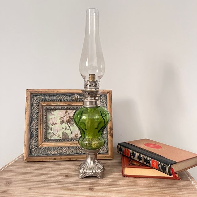 Quinqué alemán cristal verde y plateado