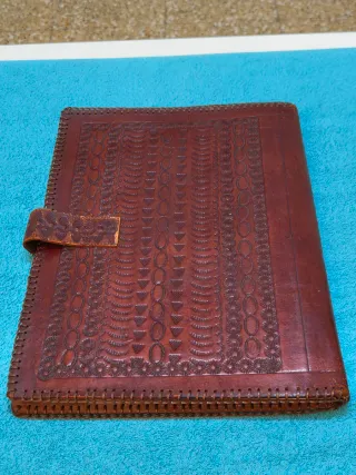 Portadocumentos cuero Vintage.