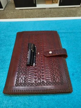 Portadocumentos cuero Vintage.