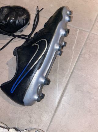 Tacos de rugby/fútbol Nike negros