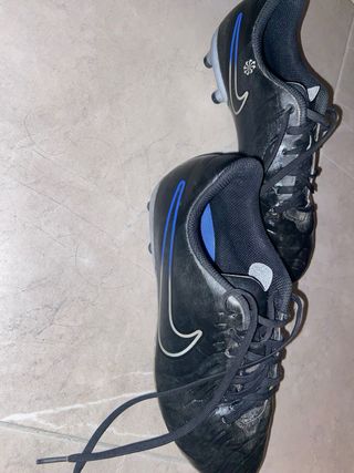Tacos de rugby/fútbol Nike negros