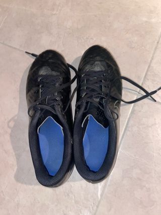 Tacos de rugby/fútbol Nike negros