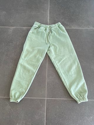Pantalón jogging Stradivarius verde T.XS