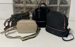 Lote 4 Bolsos y Mochilas Beige y Negro