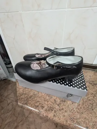 Zapatos de flamenco negros sin usar
