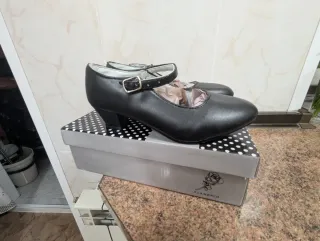 Zapatos de flamenco negros sin usar