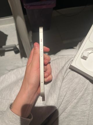 iPhone 13 bianco da 128 GB
