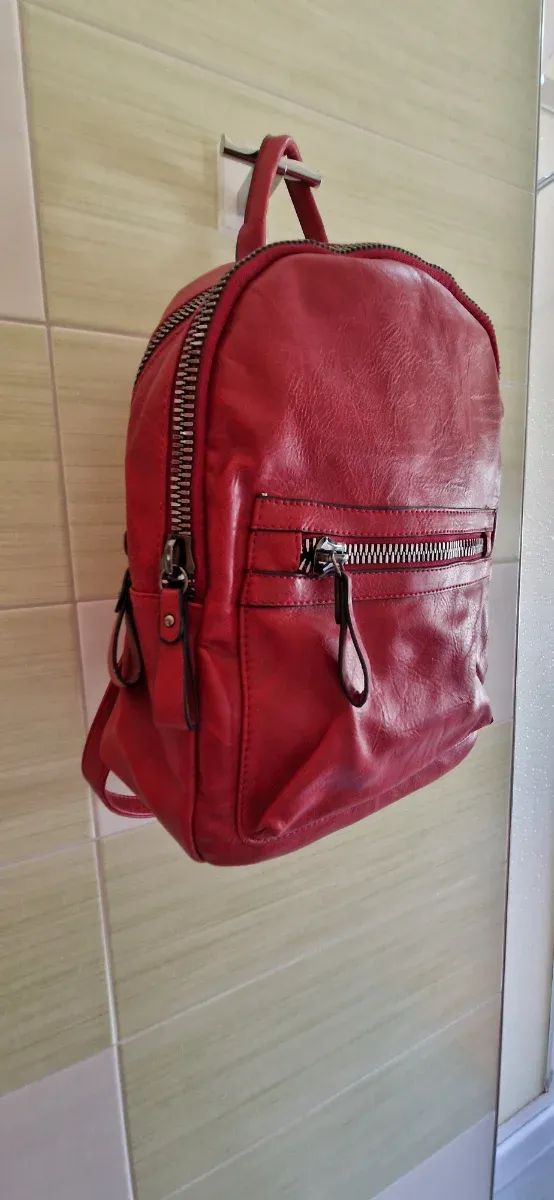 Zaino donna in Ecopelle rosso.