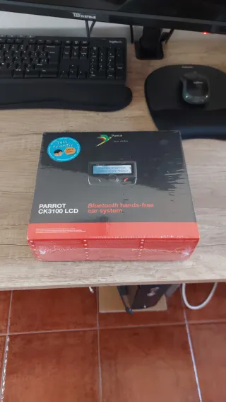 Parrot CK3100 LCD Manos Libres Bluetooth