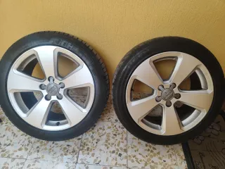 Llantas Audi 17 con neumáticos al 50% 225 45 17 