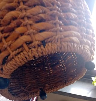 Lampada da tavolo in vimini