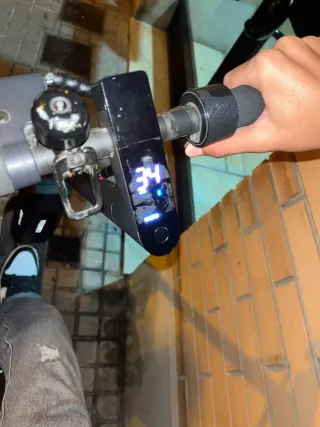 Patinete eléctrico modificado y trucado 