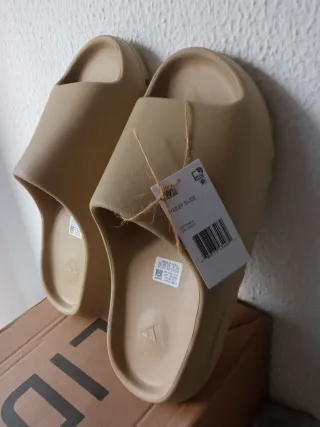 Chanclas Adidas Yeezy Slide Beige Talla 44