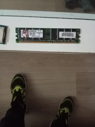 Módulo RAM Kingston KVR 256MB DDR
