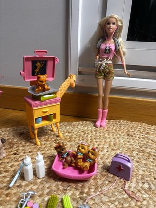Barbie Zoo Caretaker Set