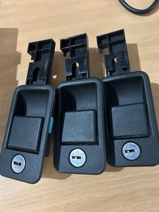 Cierres Guantera Peugeot 205 (3 Unidades)