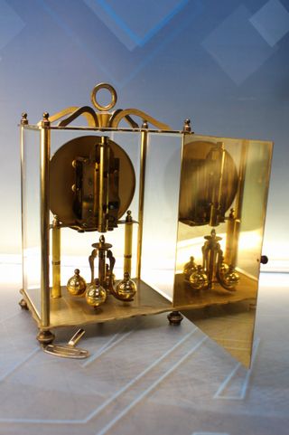 Reloj Aniversario de cuerda Koma, Alemania. Reloj de torsión, reloj de 400 días.