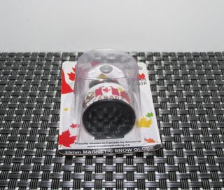 Globo de Neve Canadiense Souvenir Magnético