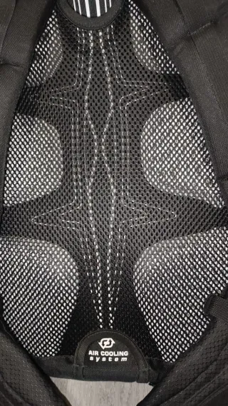 Mochila Quechua Forclaz 25L Negra y Azul