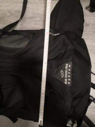 Mochila Quechua Forclaz 25L Negra y Azul