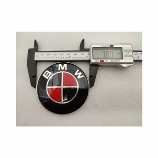 CHAPA ADHESIVA BMW ROJO Y NEGRO CARBONO 78MM