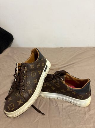 Zapatillas Louis Vuitton Marrones y Blancas