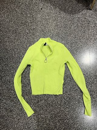 Camiseta H&M verde neón cremallera