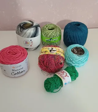 Lotti di gomitoli di cotone misto