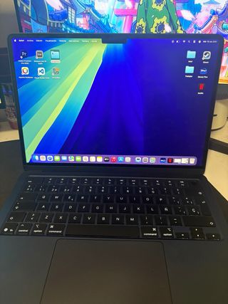 MacBook Air M4 16GB/256GB