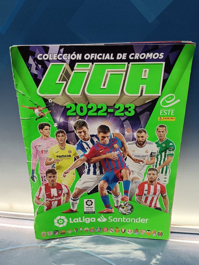 Álbum de cromos de futbol, Futbol Liga 2022-23. casi Completo. Panini ( faltan 4 cromos)