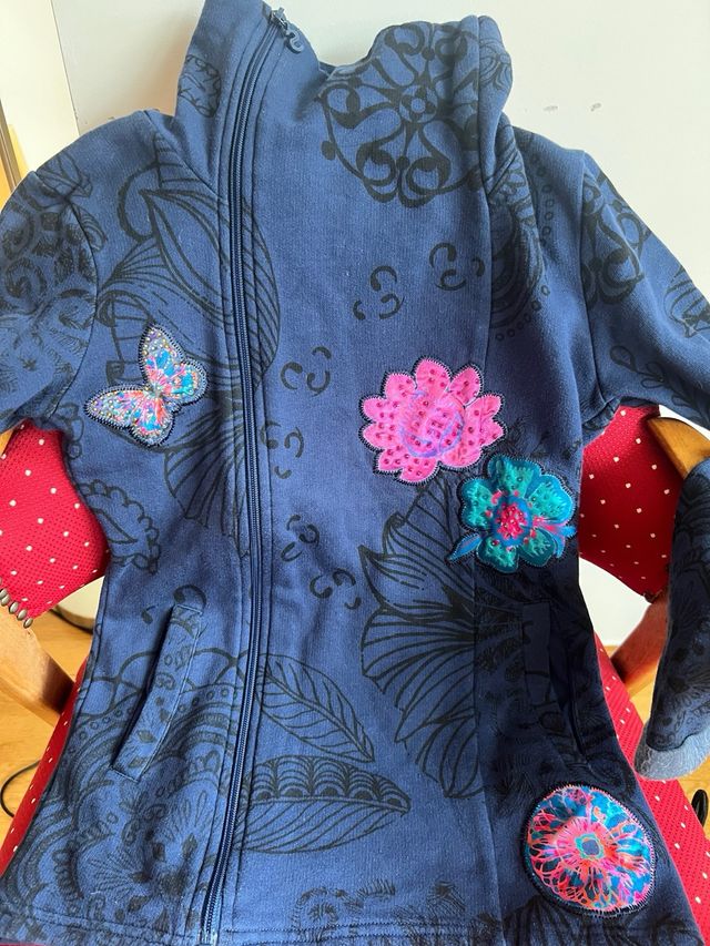 Chaqueta Desigual azul talla S (34) 13 a 18 años.