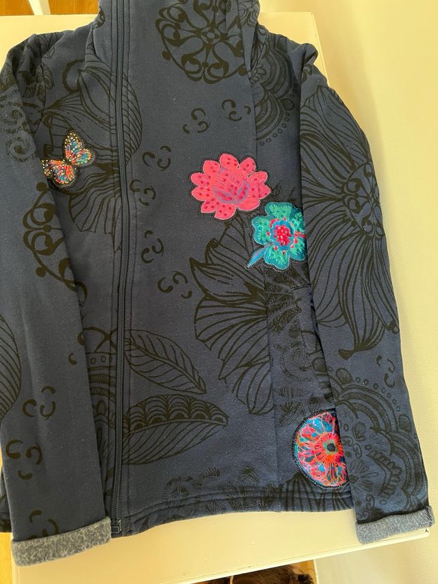 Chaqueta Desigual azul talla S (34) 13 a 18 años.