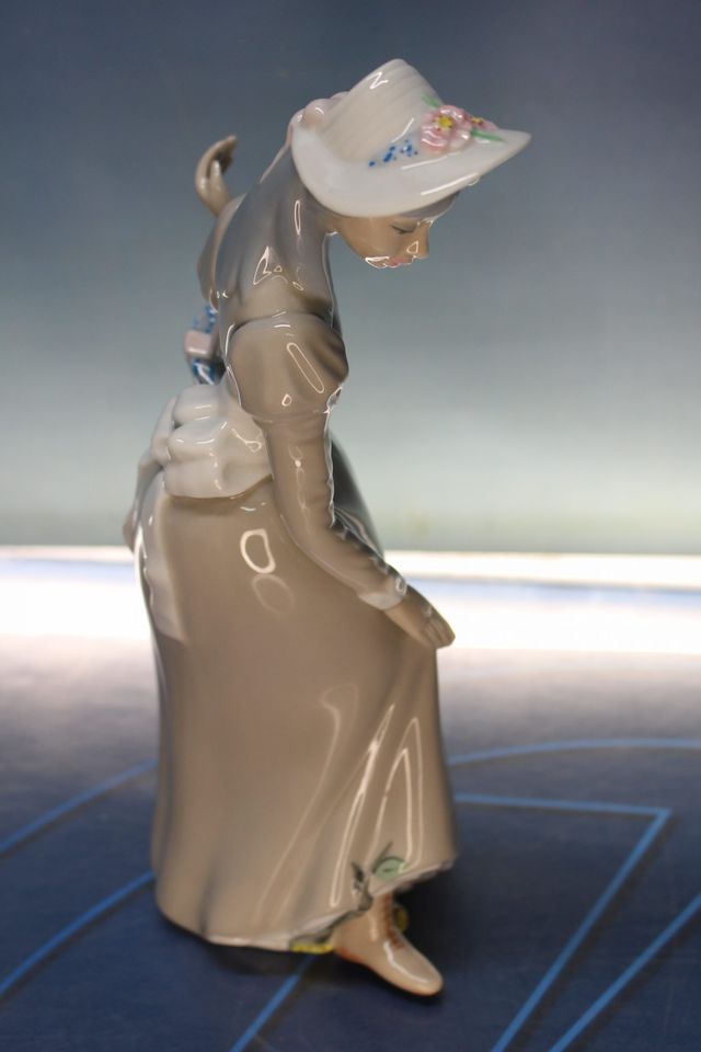 Figura Porcelana Casades, Valencia. Made in Spain, circa 1960.