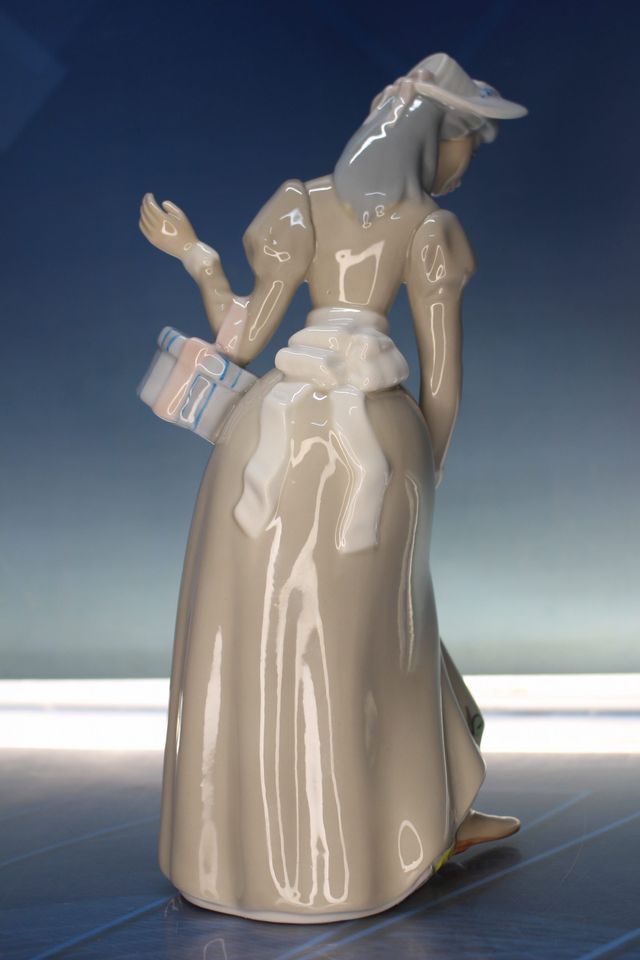 Figura Porcelana Casades, Valencia. Made in Spain, circa 1960.