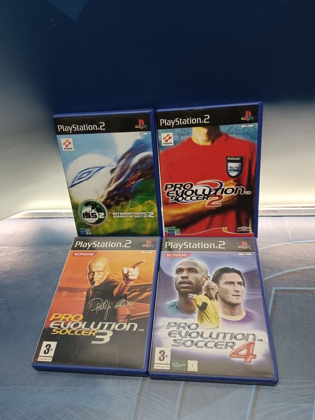 videojuegos Playstation 2 La Saga- Pro evolution Soccer 2, 3 y 4 + international superstar Soccer 2